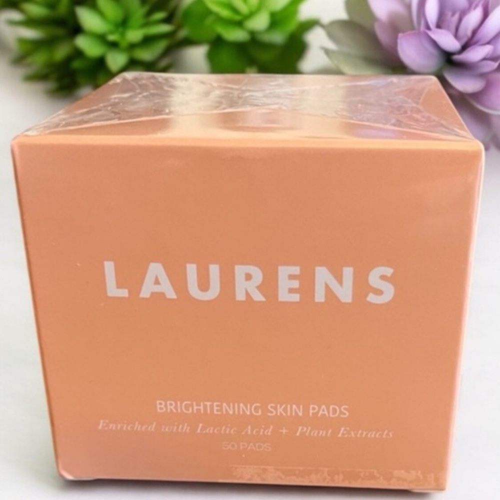 Lauren’s Brightening Skin Pads